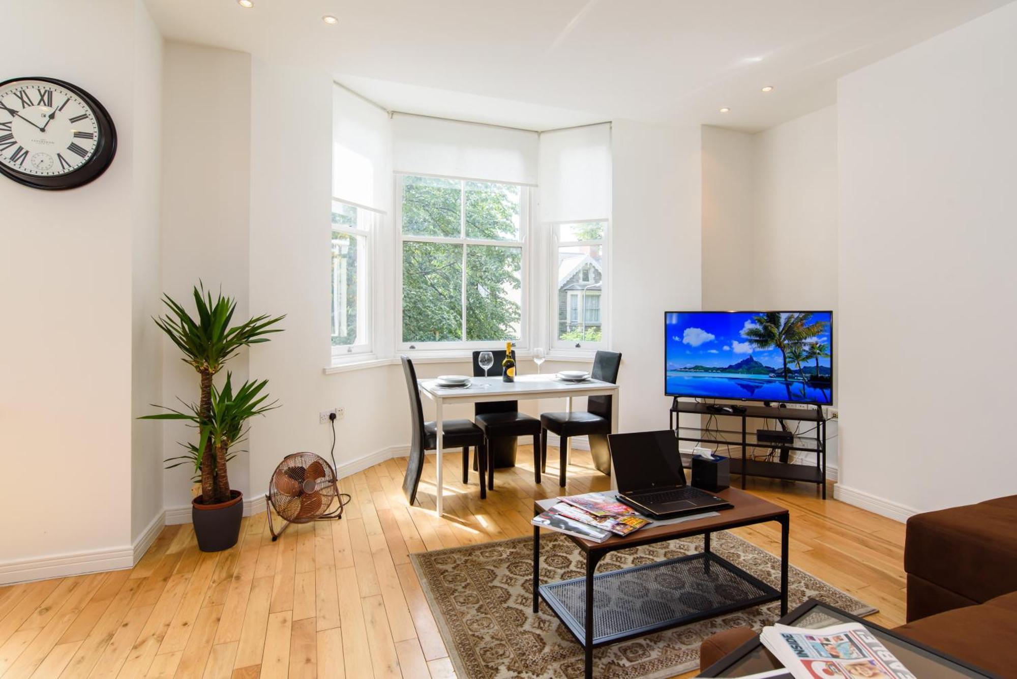 Oakfield Premier Apartments - Fast Wifi - 5 Mins City Centre Cardiff Habitación foto