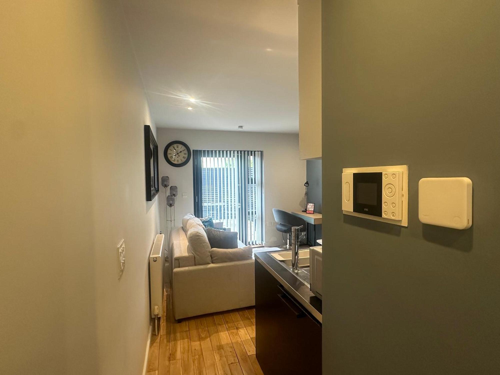Oakfield Premier Apartments - Fast Wifi - 5 Mins City Centre Cardiff Habitación foto